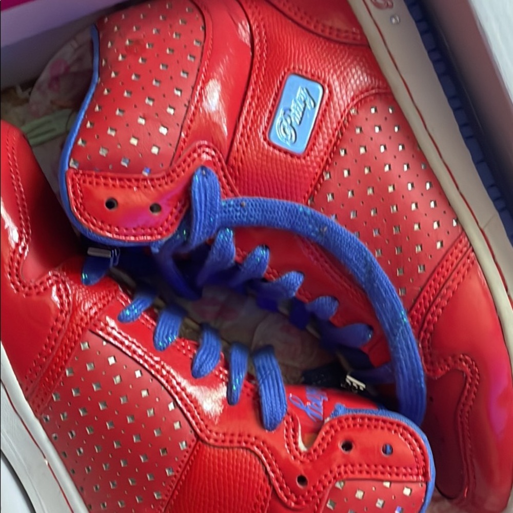 Pastry’s Run DMC daughters shoeline